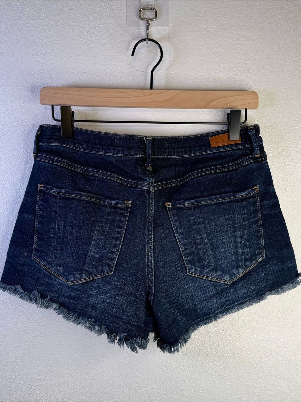 Abercrombie & Fitch Women’s Mid Rise Denim Jean Micro Shorts Size 29 - Picture 8 of 14
